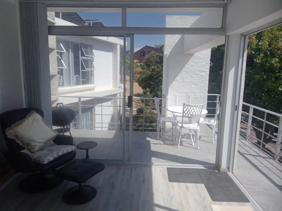 3 Bedroom Property for Sale in Wavecrest Eastern Cape